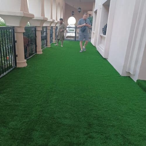 Villa garden with artificial grass in Al Quoz - Al Quoz, Dubai