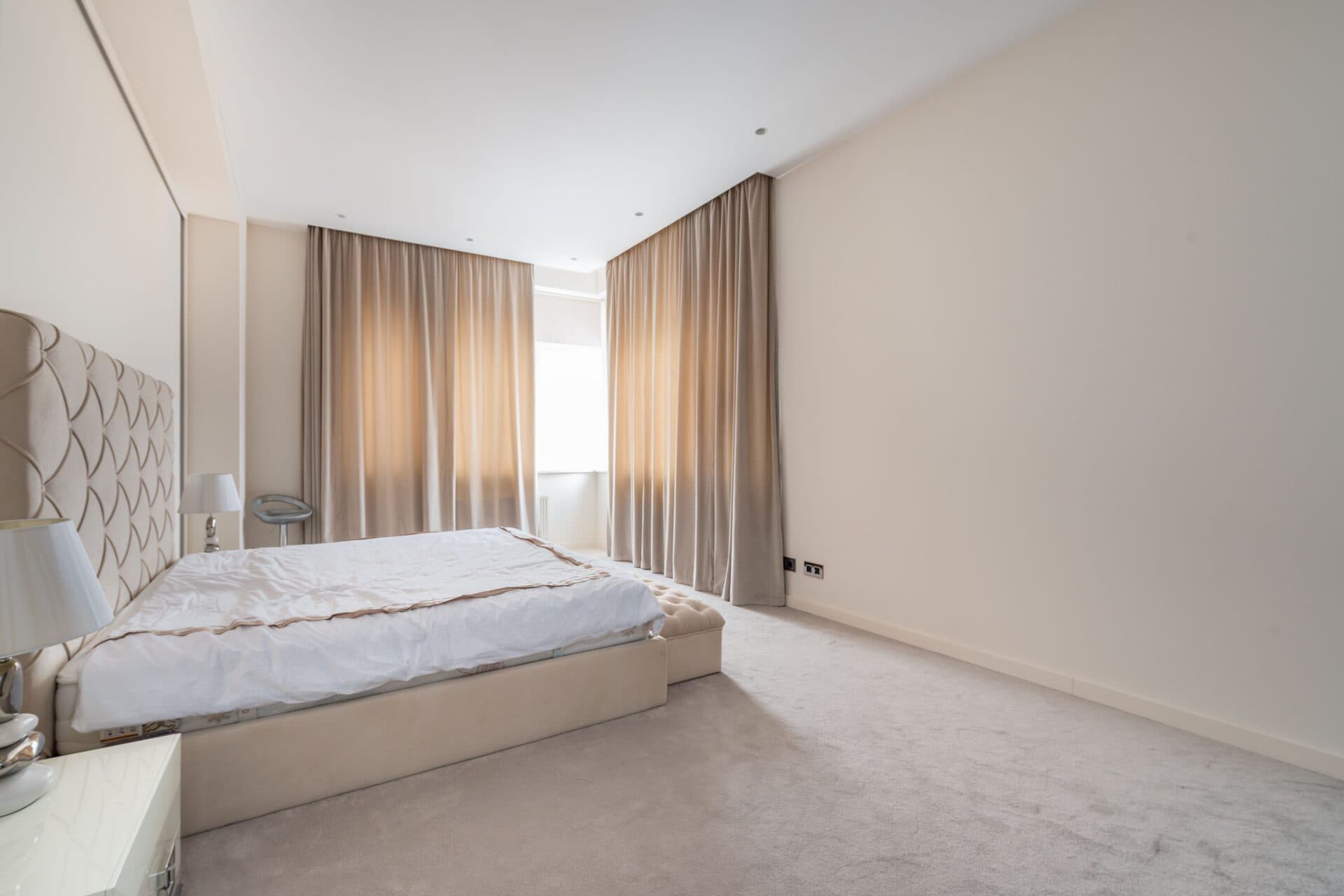 Bedroom carpet fitting in Dubai