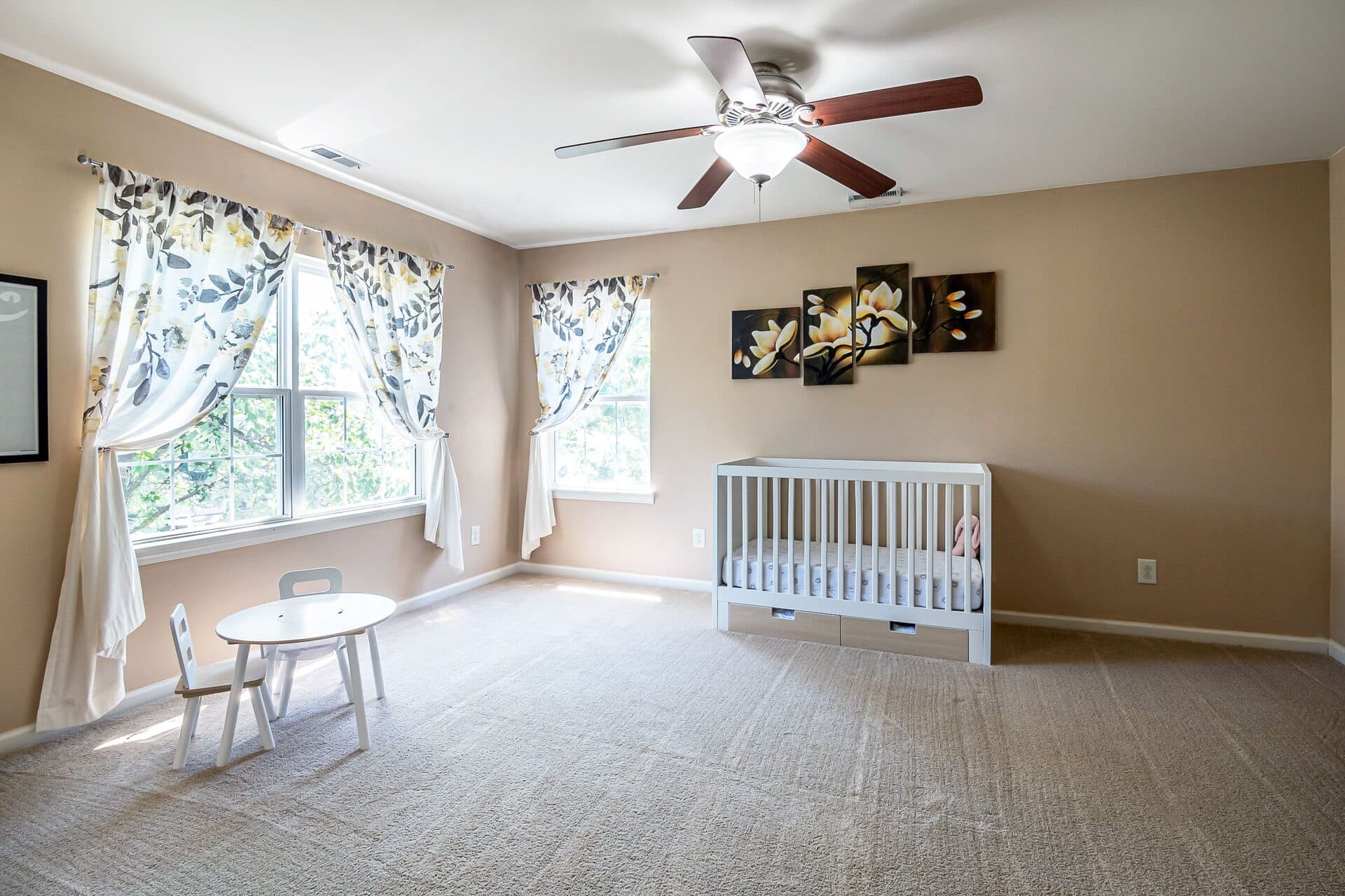 Soft wall-to-wall carpet in a kids room