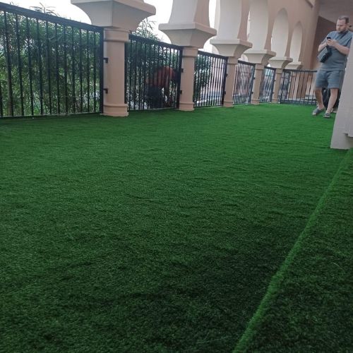 Residential garden turf in Al Quoz - Al Quoz, Dubai
