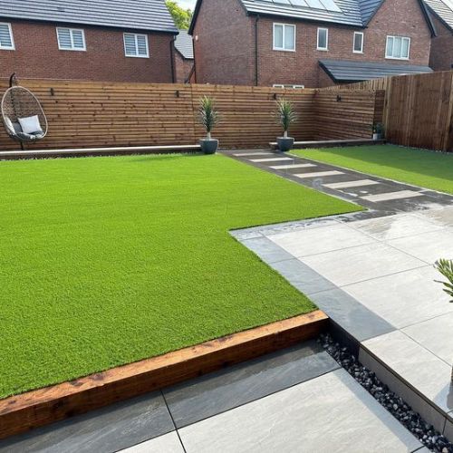 Green lawn turf in Al Quoz - Al Quoz, Dubai
